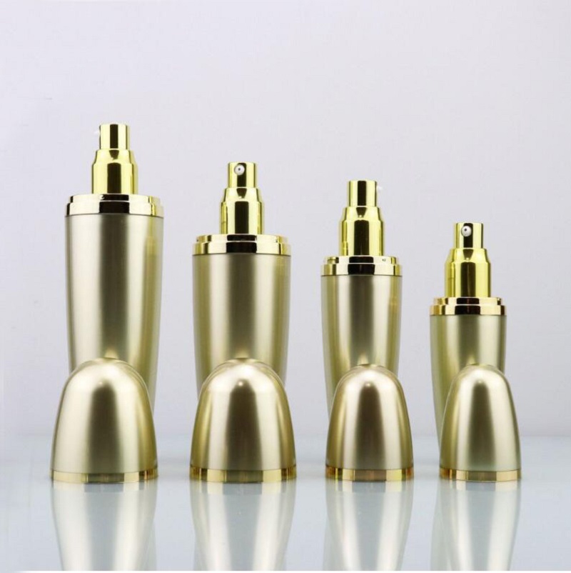 Botella con bomba acrílica en  - Essence Serum Toner reseña y precio